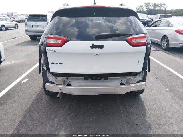 1C4PJMCB4JD592657 Jeep Cherokee Latitude 4x4