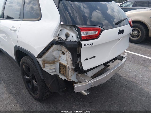 1C4PJMCB4JD592657 Jeep Cherokee Latitude 4x4