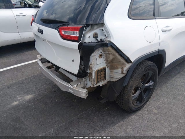 1C4PJMCB4JD592657 Jeep Cherokee Latitude 4x4