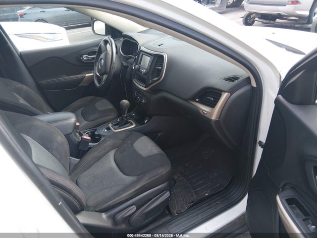 1C4PJMCB4JD592657 Jeep Cherokee Latitude 4x4