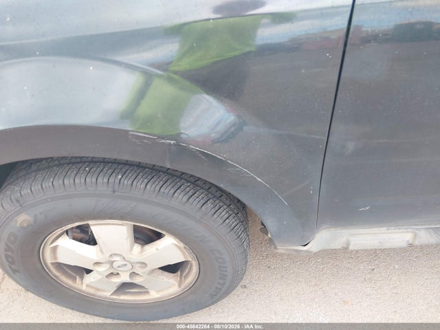 45842284 :رقم المزاد ، 1FMCU0D71BKB38027 vin ، 2011 Ford Escape Xlt مزاد بيع