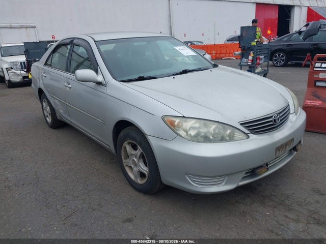 2006 Toyota Camry Le მანქანა იყიდება აუქციონზე, vin: 4T1BE32K96U727287, აუქციონის ნომერი: 45842315