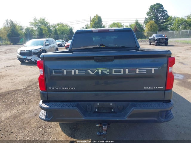 Продаж на аукціоні авто 2020 Chevrolet Silverado 1500 4wd  Short Bed Custom, vin: 3GCPYBEKXLG139064, номер лоту: 45842387