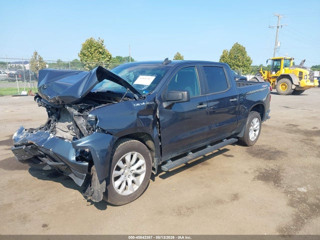 Продаж на аукціоні авто 2020 Chevrolet Silverado 1500 4wd  Short Bed Custom, vin: 3GCPYBEKXLG139064, номер лоту: 45842387