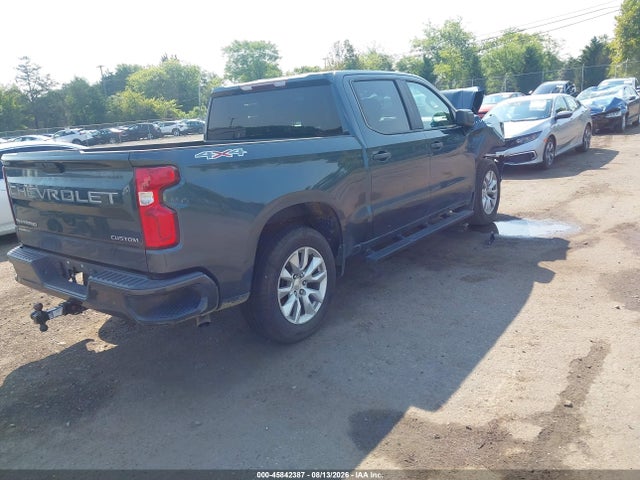 Продаж на аукціоні авто 2020 Chevrolet Silverado 1500 4wd  Short Bed Custom, vin: 3GCPYBEKXLG139064, номер лоту: 45842387