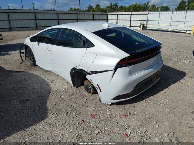 Toyota Prius Le 2024 JTDACAAU5R3026334 Image 3