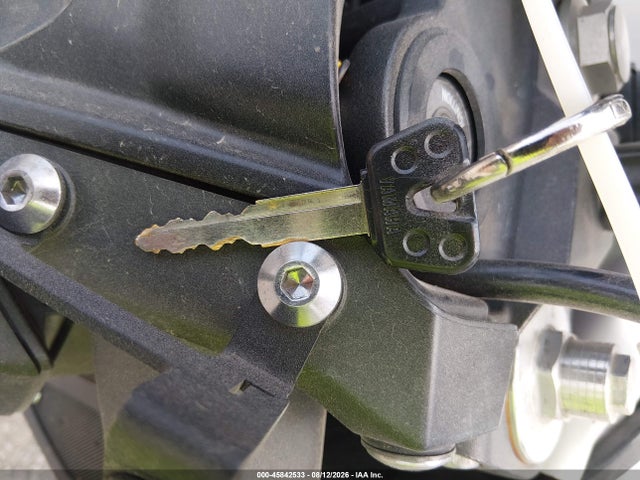 Yamaha FZ09 2015 JYARN33EXFA007294 Image 11