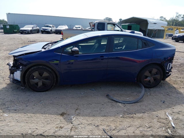JTDADABUXP3002491 Toyota Prius Le Awd-e