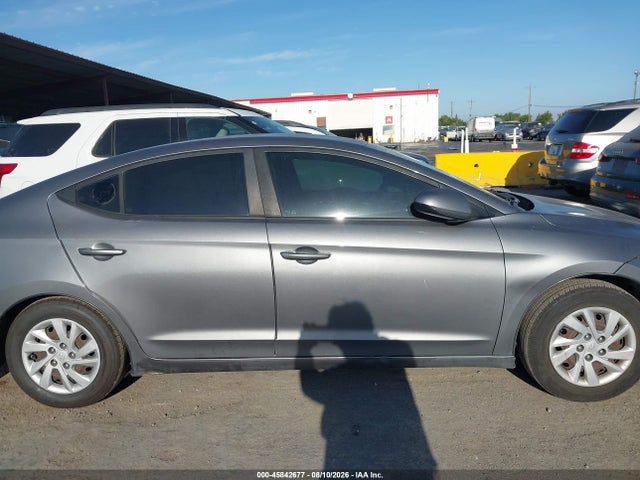 Hyundai ELANTRA SE 2018 5NPD74LF4JH269305 Image 13