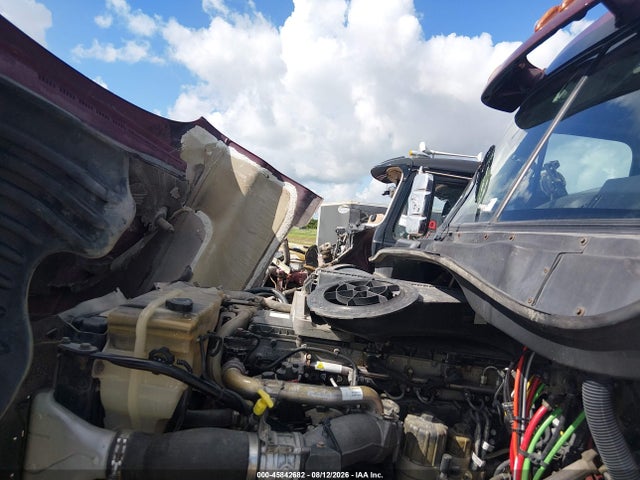 45842682 :رقم المزاد ، 1FUJGLDV8DSBV9510 vin ، 2013 Freightliner Cascadia 125 مزاد بيع