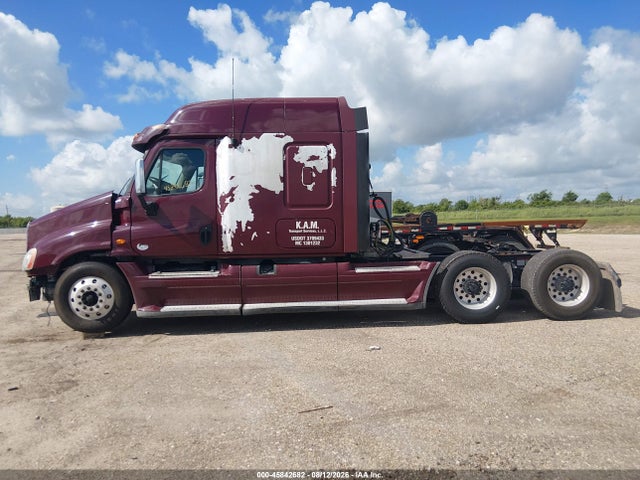 45842682 :رقم المزاد ، 1FUJGLDV8DSBV9510 vin ، 2013 Freightliner Cascadia 125 مزاد بيع