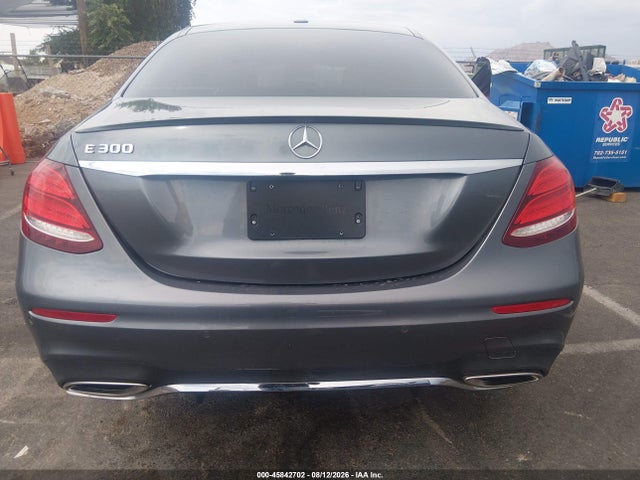 Mercedes-Benz E 300 2019 WDDZF4JB5KA684804 Image 16