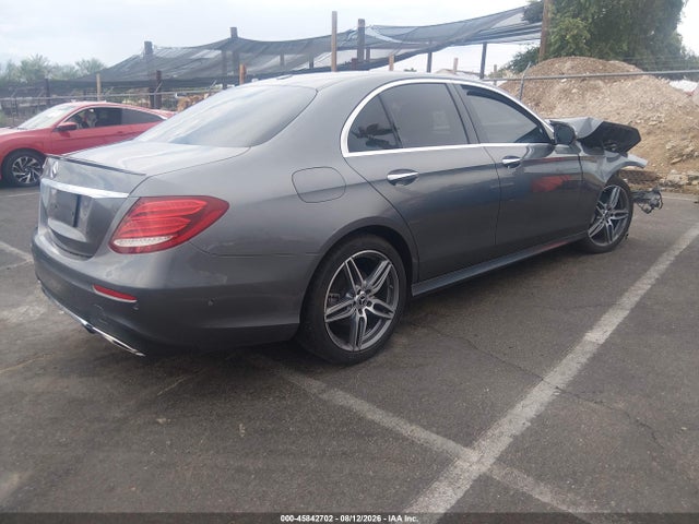 Mercedes-Benz E 300 2019 WDDZF4JB5KA684804 Image 4