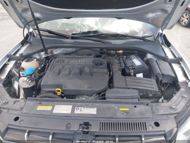 2015 Volkswagen Passat 2.0l Tdi Sel Premium მანქანა იყიდება აუქციონზე, vin: 1VWCV7A3XFC010538, აუქციონის ნომერი: 45842727