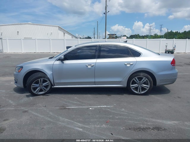 2015 Volkswagen Passat 2.0l Tdi Sel Premium მანქანა იყიდება აუქციონზე, vin: 1VWCV7A3XFC010538, აუქციონის ნომერი: 45842727