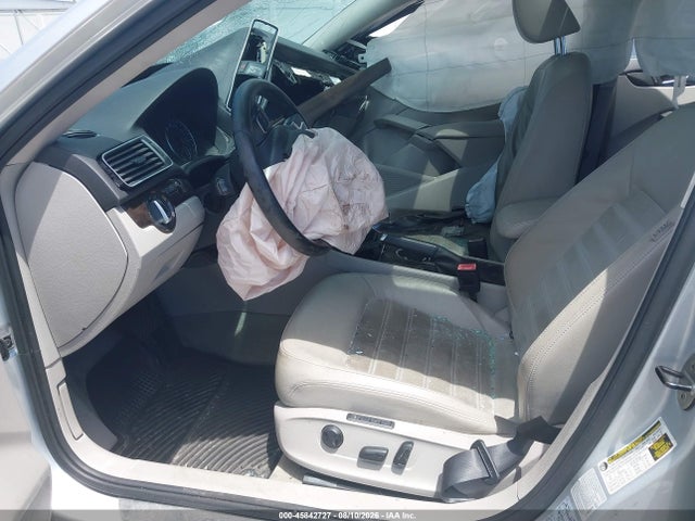 2015 Volkswagen Passat 2.0l Tdi Sel Premium მანქანა იყიდება აუქციონზე, vin: 1VWCV7A3XFC010538, აუქციონის ნომერი: 45842727