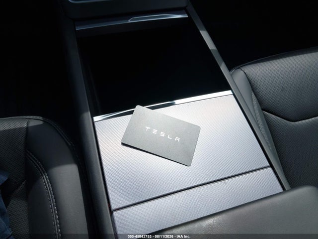 2026 Tesla Model Y Premium Rear-wheel Drive/rear-wheel Drive მანქანა იყიდება აუქციონზე, vin: 7SAYGDED9TF548332, აუქციონის ნომერი: 45842753