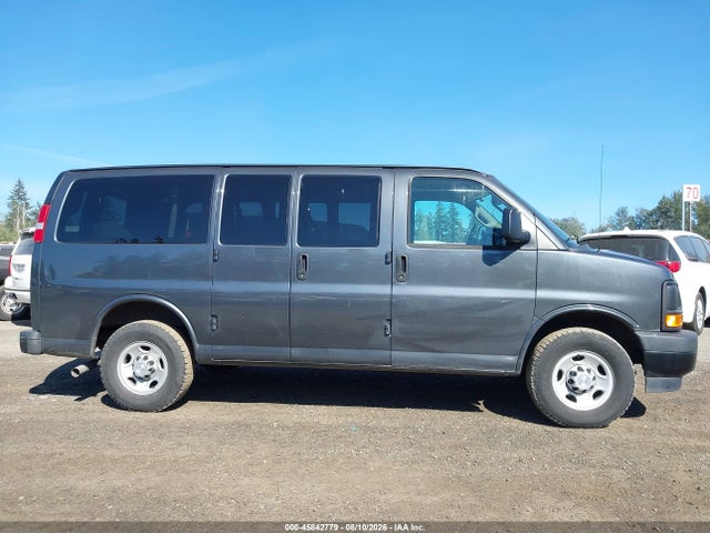1GAWGEFG6H1100691 Chevrolet Express 2500 Ls