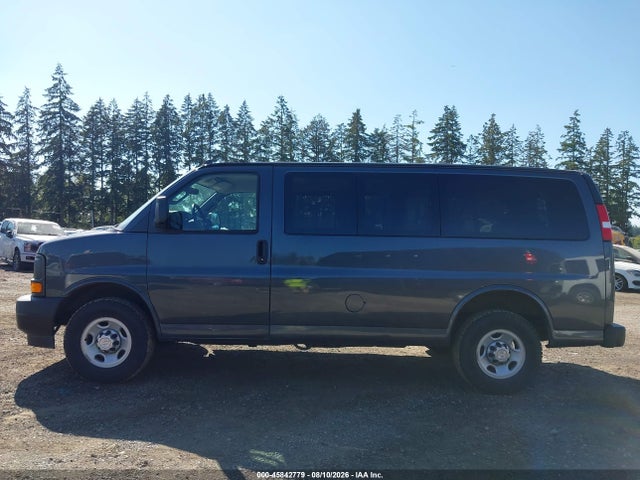 1GAWGEFG6H1100691 Chevrolet Express 2500 Ls
