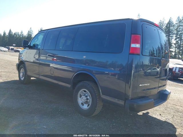 1GAWGEFG6H1100691 Chevrolet Express 2500 Ls