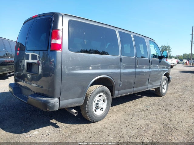 1GAWGEFG6H1100691 Chevrolet Express 2500 Ls