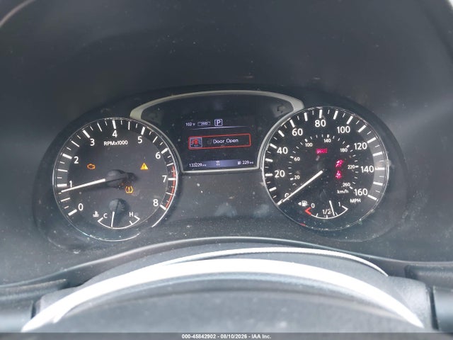 45842902 :رقم المزاد ، 5N1DR2MM1JC622411 vin ، 2018 Nissan Pathfinder Sv مزاد بيع