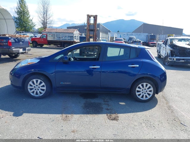 2017 Nissan Leaf S მანქანა იყიდება აუქციონზე, vin: 1N4BZ0CP8HC309738, აუქციონის ნომერი: 45842917