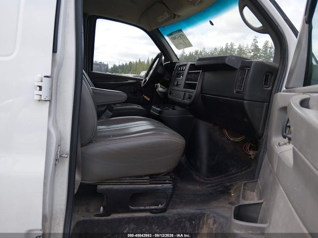 Chevrolet Express 2500 Work Van 2015 1GCWGFFF2F1172361 Image 5