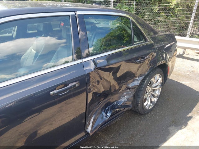Продажа на аукционе авто 2016 Chrysler 300 Limited, vin: 2C3CCAAG1GH313512, номер лота: 45843027