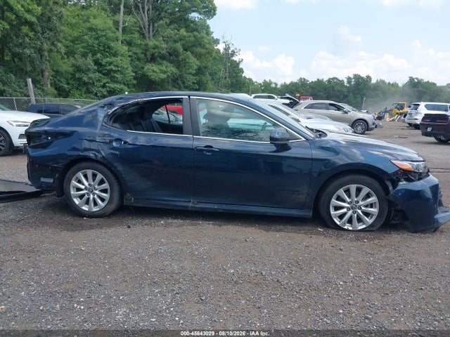 Продаж на аукціоні авто 2019 Toyota Camry Le, vin: 4T1B11HK0KU796788, номер лоту: 45843029
