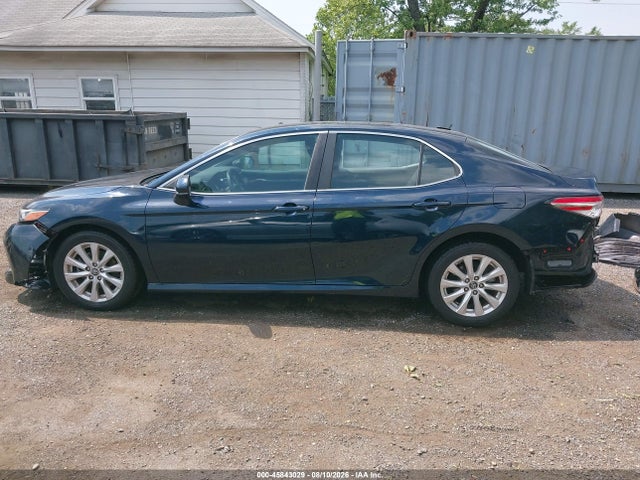 Продаж на аукціоні авто 2019 Toyota Camry Le, vin: 4T1B11HK0KU796788, номер лоту: 45843029