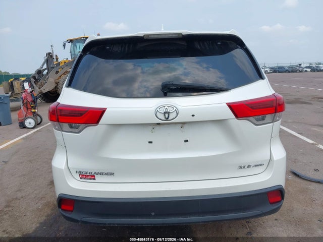 Продаж на аукціоні авто 2019 Toyota Highlander Xle, vin: 5TDJZRFH6KS572430, номер лоту: 45843176