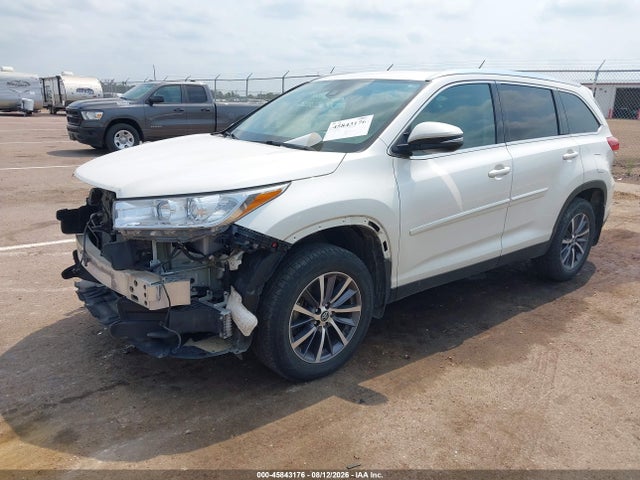 Продаж на аукціоні авто 2019 Toyota Highlander Xle, vin: 5TDJZRFH6KS572430, номер лоту: 45843176