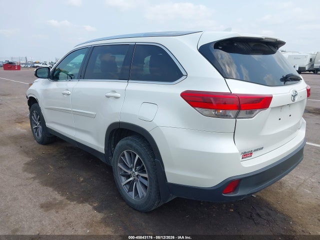 Продаж на аукціоні авто 2019 Toyota Highlander Xle, vin: 5TDJZRFH6KS572430, номер лоту: 45843176