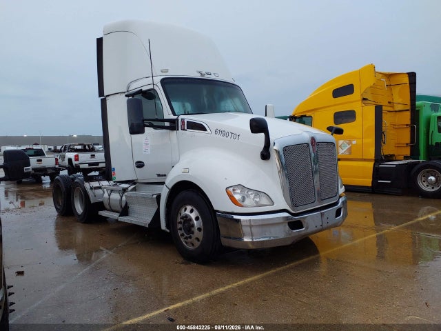 Продаж на аукціоні авто 2016 Kenworth Construction T680, vin: 1XKYD49X8GJ119616, номер лоту: 45843225