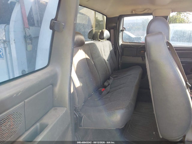 Продаж на аукціоні авто 2005 Gmc Sierra 2500hd Work Truck, vin: 1GDHC29U15E299967, номер лоту: 45843242