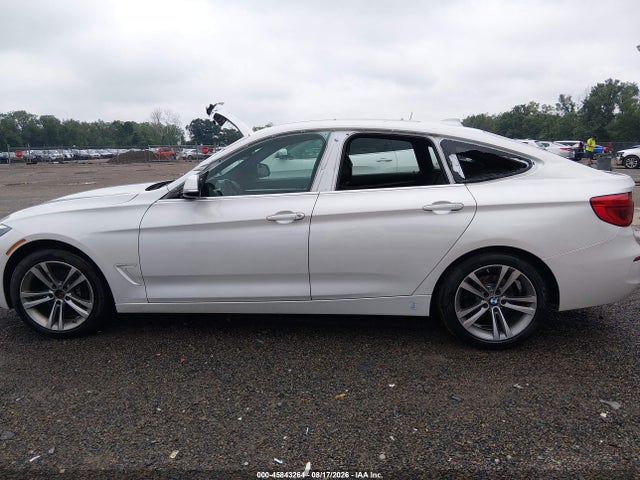 45843264 :رقم المزاد ، WBA8Z9C53JB219803 vin ، 2018 Bmw 330i Gran Turismo Xdrive مزاد بيع