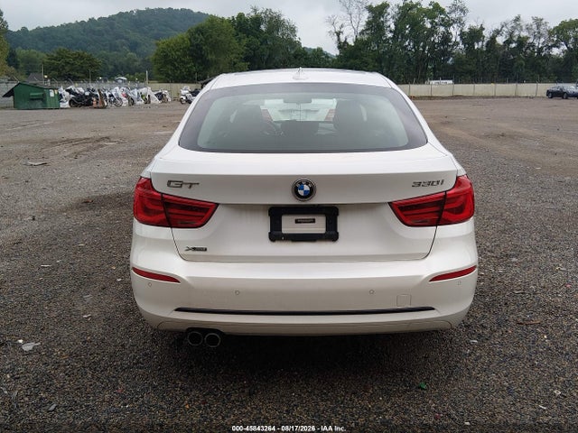 45843264 :رقم المزاد ، WBA8Z9C53JB219803 vin ، 2018 Bmw 330i Gran Turismo Xdrive مزاد بيع