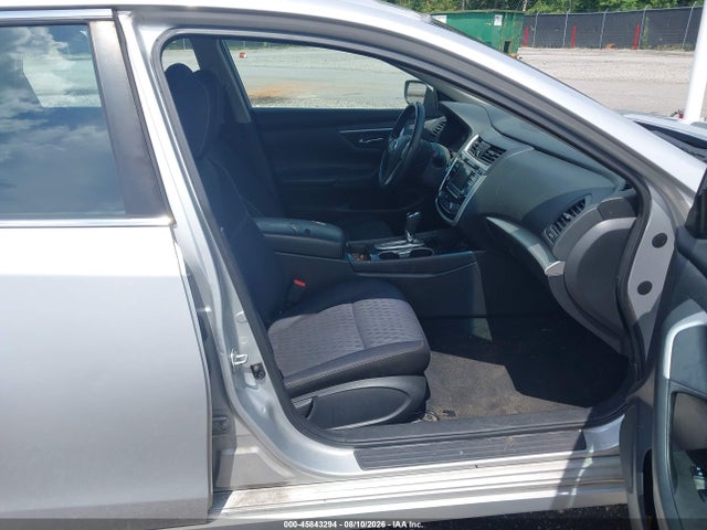 Auction sale of the 2018 Nissan Altima 2.5 Sv, vin: 1N4AL3AP3JC256275, lot number: 45843294