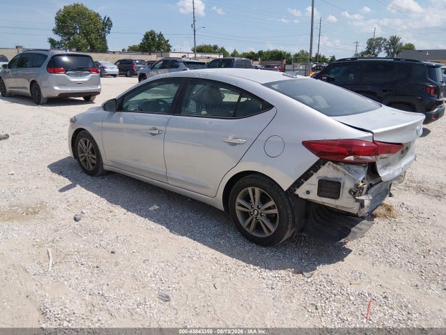 5NPD84LF2JH400566 Hyundai ELANTRA SEL