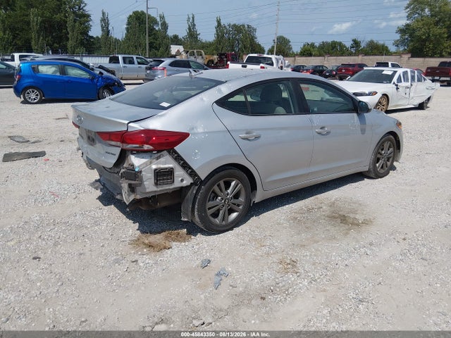 5NPD84LF2JH400566 Hyundai ELANTRA SEL