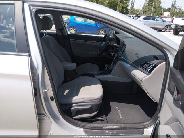 5NPD84LF2JH400566 Hyundai ELANTRA SEL