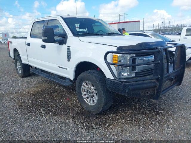 45843427 :رقم المزاد ، 1FT7W2BT7HEE20630 vin ، 2017 Ford F-250 Xlt مزاد بيع