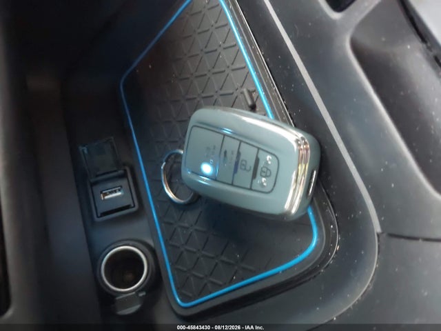 45843430 :رقم المزاد ، JTMEWRFVXLJ032707 vin ، 2020 Toyota Rav4 Hybrid Xse مزاد بيع