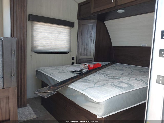 45843478 :رقم المزاد ، 5ZT2CKEC4LY003275 vin ، 2020 Forest River Other مزاد بيع