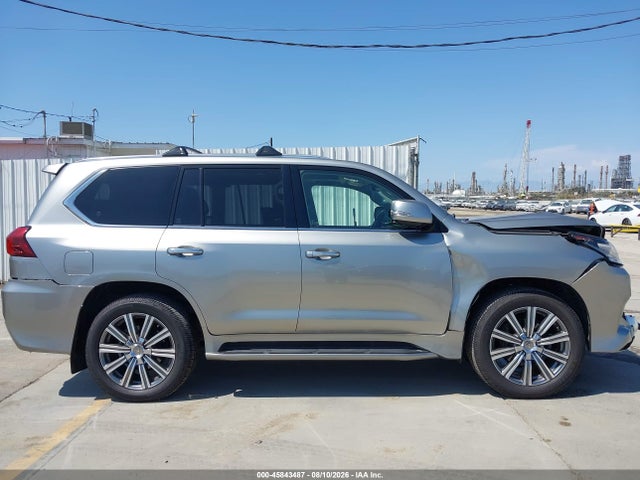 Lexus LX 570 2017 JTJHY7AX1H4246525 Image 18