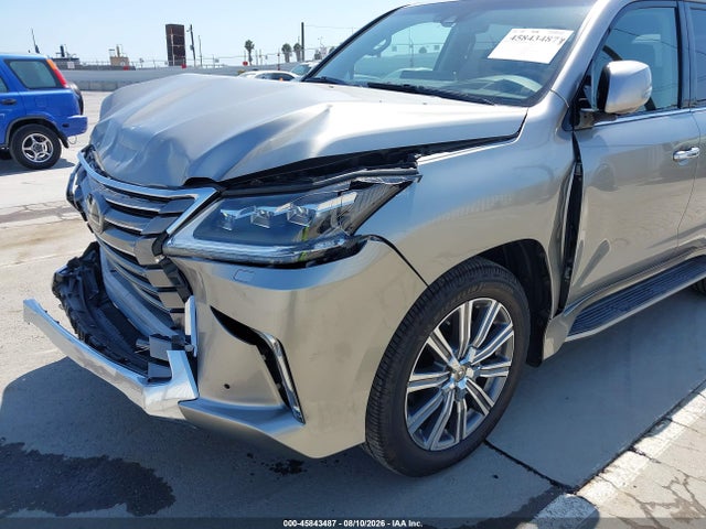 Lexus LX 570 2017 JTJHY7AX1H4246525 Image 14