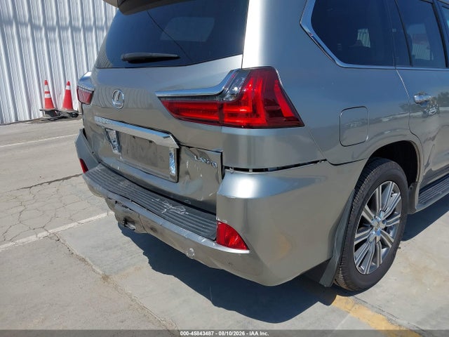 Lexus LX 570 2017 JTJHY7AX1H4246525 Image 16