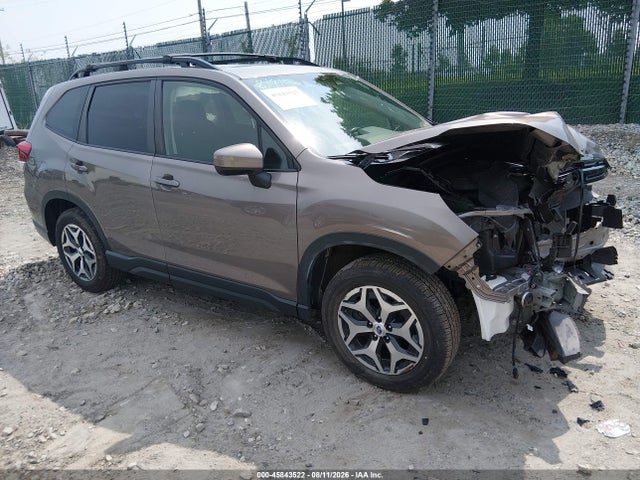 Продаж на аукціоні авто 2022 Subaru Forester Premium, vin: JF2SKADC2NH502984, номер лоту: 45843522