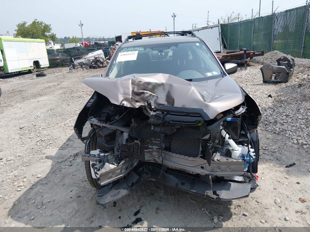 Продаж на аукціоні авто 2022 Subaru Forester Premium, vin: JF2SKADC2NH502984, номер лоту: 45843522
